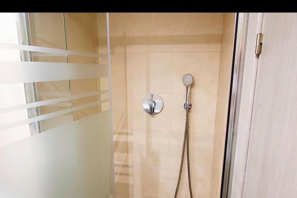 Modern 2 Bedroom In Costa Apartment