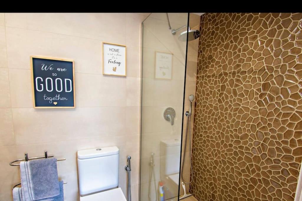 Modern 2 Bedroom In Costa Apartment *